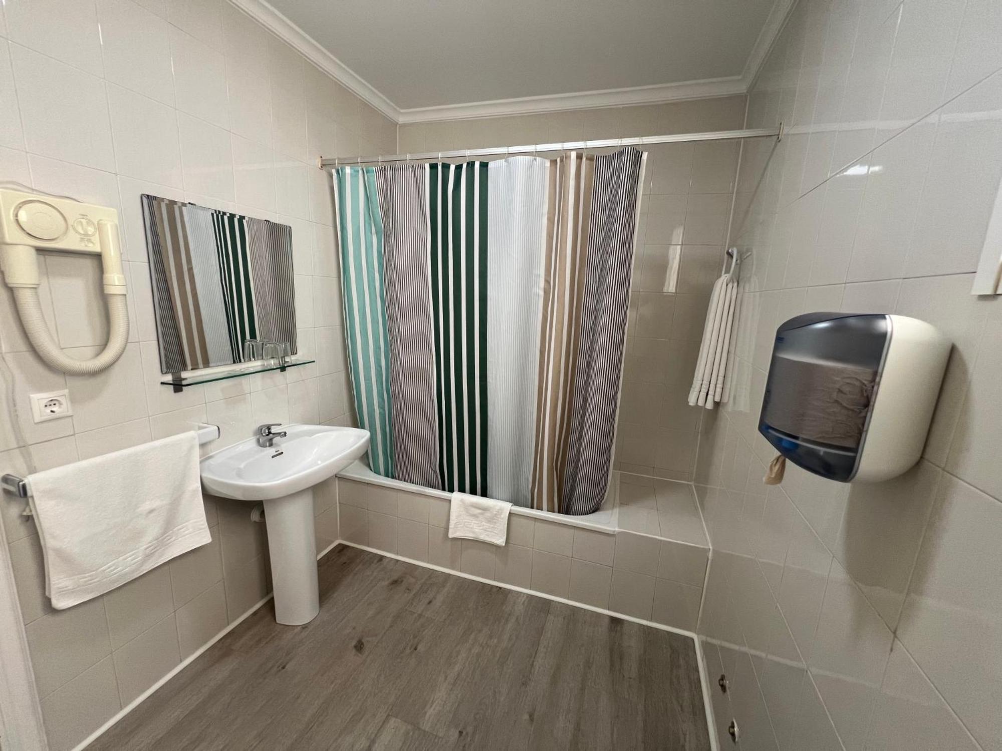 Hotel Dila Velez Malaga Eksteriør billede